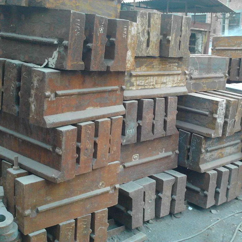 高铬铸铁板锤的磨损机理及提高耐磨性的方法